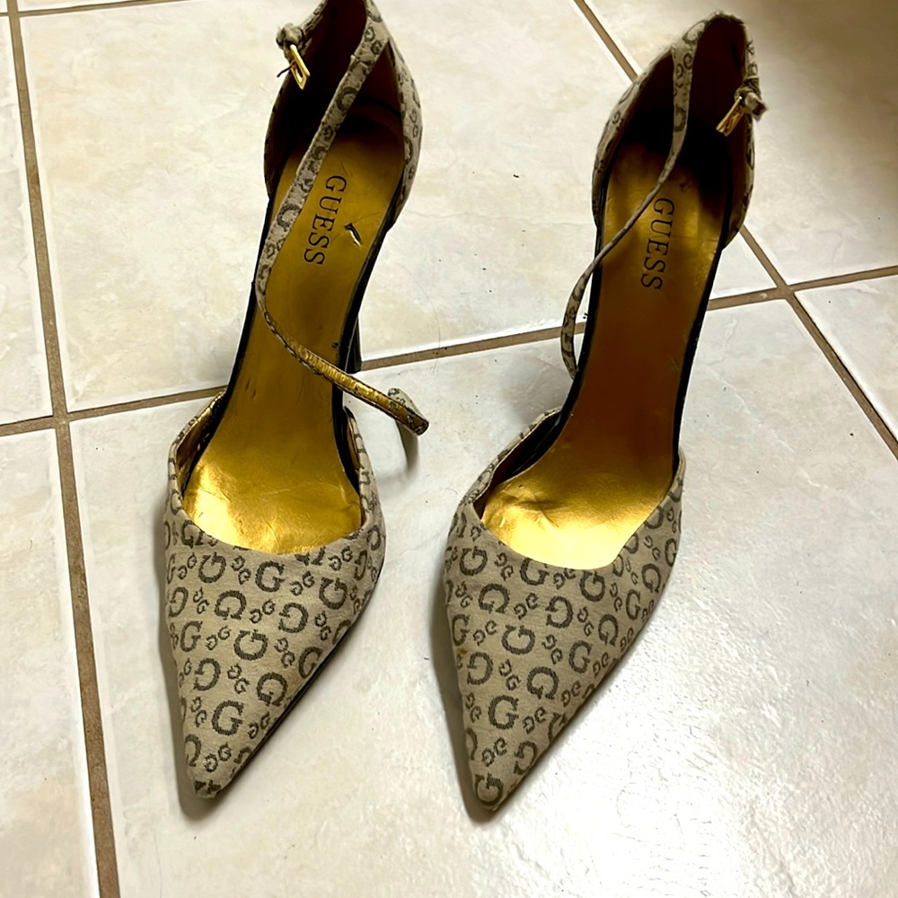 ✨Guess stilettos